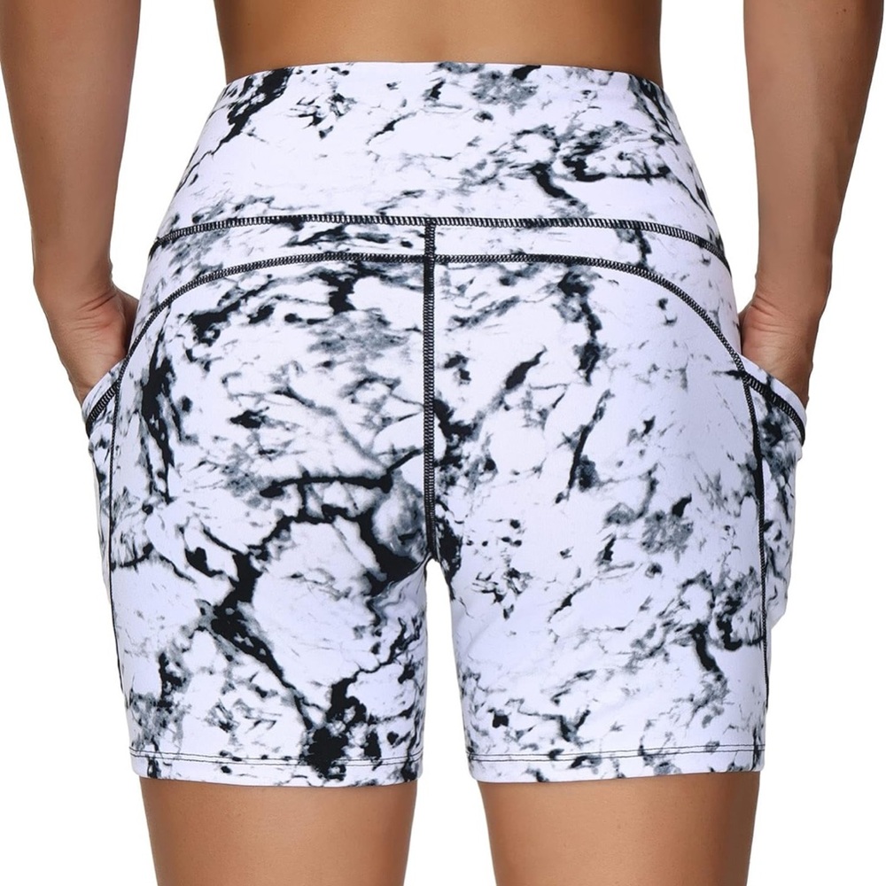 The Gym People Marble White High Waist Yoga Shorts - Picture 3 of 4